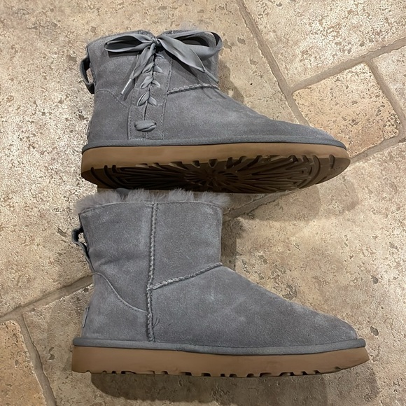 UGG CLASSIC LACE MINI CORSET RIBBON BOW BOOT - Picture 6 of 9